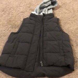 Charcoal grey vest with a light grey hood. Arizona Jean Co size M